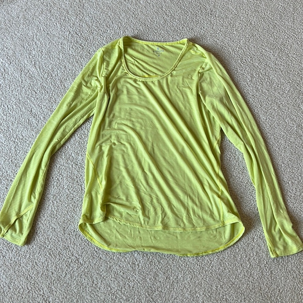Athleta Yellow Momentum Top with Thumb Cut Out